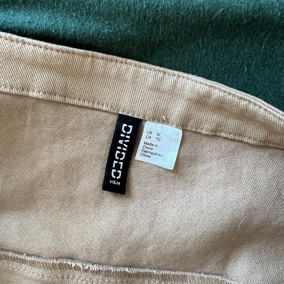 Beige Cargo Dress - Picture 4 of 4